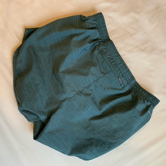 Nike Dry fit running shorts Green. - Picture 4 of 6